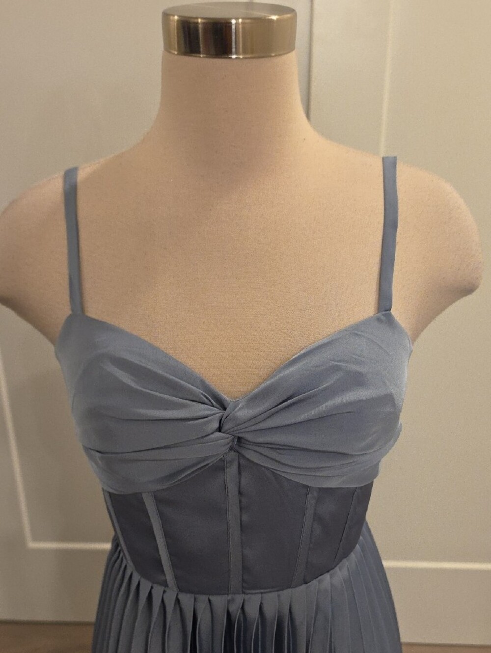 Azazie brand Dusty Blue Pleated Midi Dress with pleated bottom size 4 NWTS - Picture 3 of 9